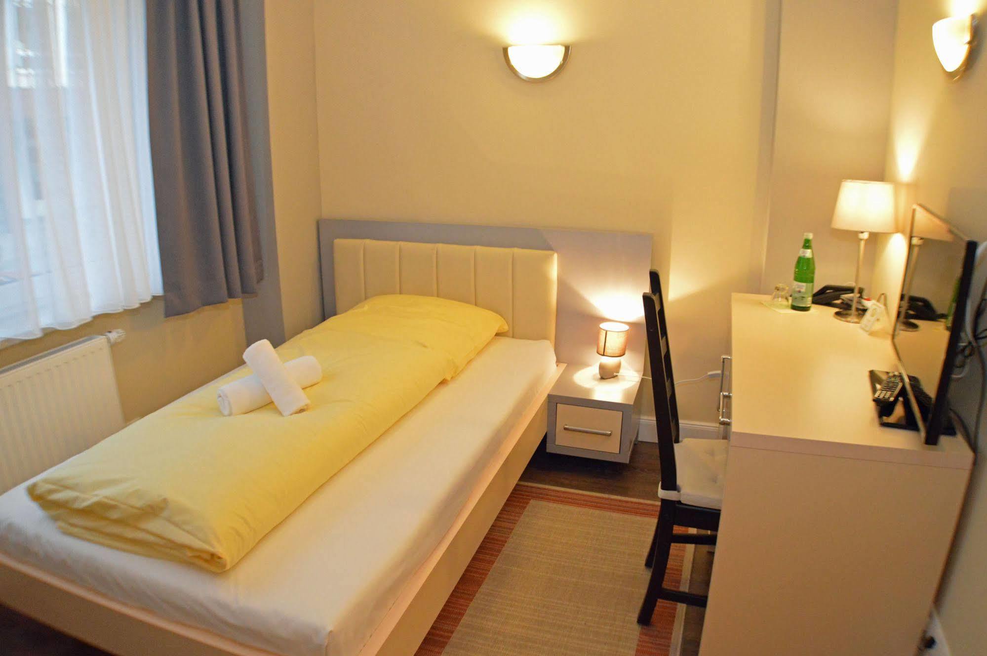Hotel Jeta Hamburg Zewnętrze zdjęcie